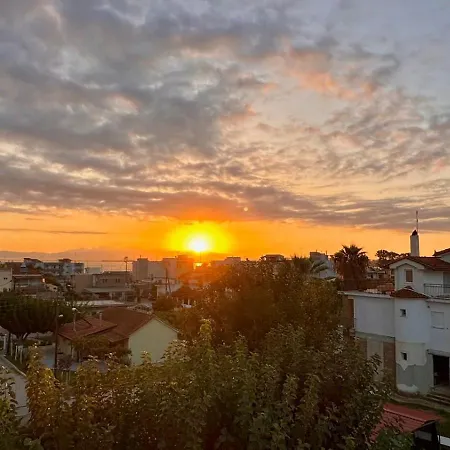 아파트 α & D Perikleous *