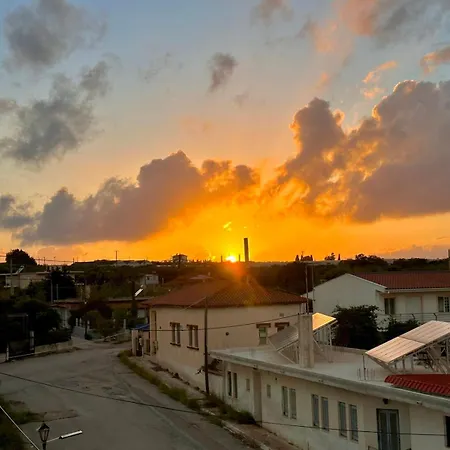 α & D Perikleous Apartman *