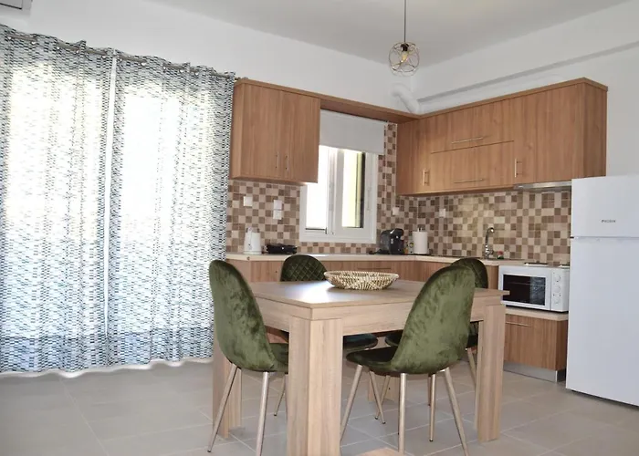 شقة α & D Perikleous *